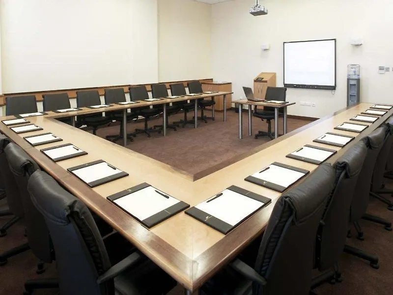 Clayton Hotel Ballsbridge Дублин 4*,  Ирландия